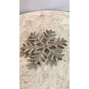 Silver Vintage‎ Metal Holiday Snowflake Candle Holder